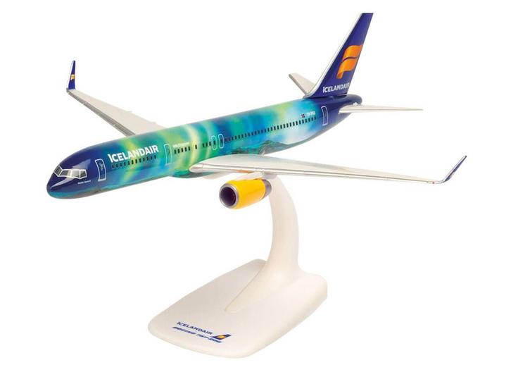 Schaal 1:200 Herpa 610735 Snap-Fit Boeing 757200 Iceland., Hobby en Vrije tijd, Modelbouw | Vliegtuigen en Helikopters, Nieuw