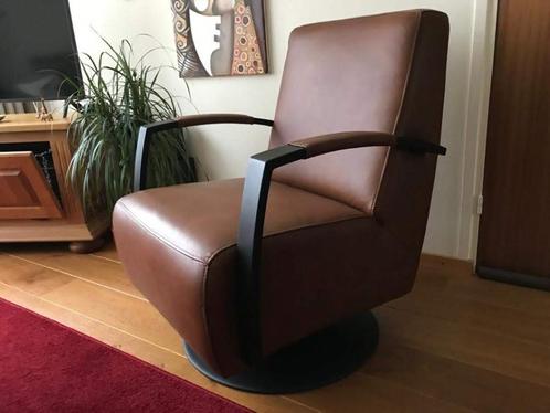 Leren draaifauteuil met stalen frame en schotelvoet - bruin, Huis en Inrichting, Fauteuils, 50 tot 75 cm, 75 tot 100 cm, Nieuw