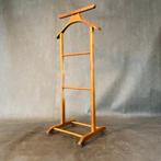 Dressboy - Hout, in de stijl van Fratelli Reguitti