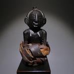 Fetisj beeldhouwwerk. 11 cm H. - Kusu, Congo
