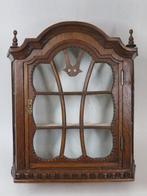 Vitrine kast voor aan de wand. - Vitrinekast - Hout, Glas