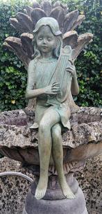sculptuur, zittende fairy met harp - 50 cm - Gepatineerd, Antiek en Kunst