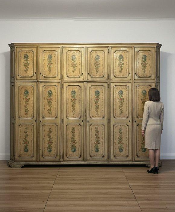 Kleerkast - Hout - Piemontese kast 12 Ant, Antiek en Kunst, Antiek | Overige Antiek