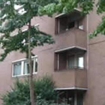 Appartement met balkon en parkeergelegenheid in ce... beschikbaar voor biedingen