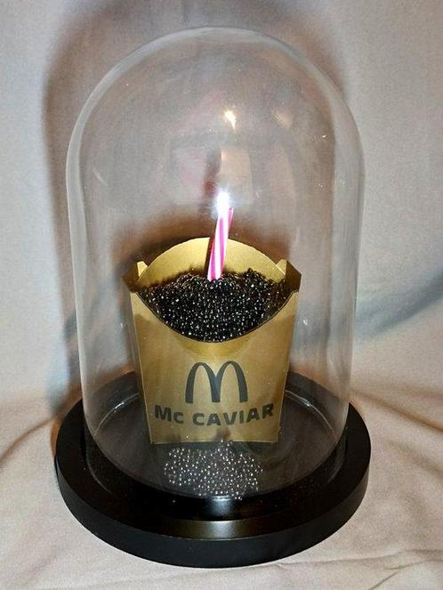 XTC Artist - Mc Caviar Gold black with Pink Straw, Antiek en Kunst, Kunst | Designobjecten