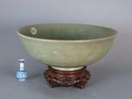 Kom - High Quality - Longquan Celadon, Yuan Dynasty - Ex