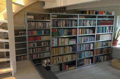 Industriële boekenkast metaal !! Stellingkast.nl, Huis en Inrichting, Kasten | Boekenkasten, 25 tot 50 cm, Met deur(en), Met plank(en)