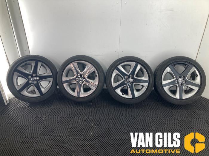 Sportvelgenset + banden Toyota Prius O314336, Auto-onderdelen, Ophanging en Onderstel, Ophalen of Verzenden