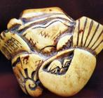 Netsuke shells and hermit crab - antler - Japan - Late Edo, Antiek en Kunst