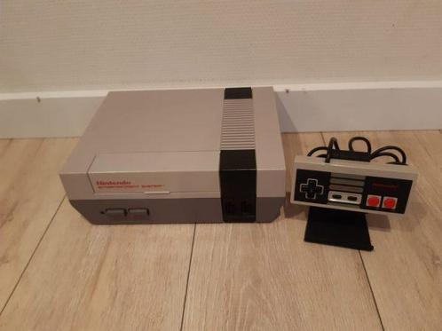 Nintendo NES Console + Controller, Spelcomputers en Games, Spelcomputers | Nintendo NES, Met 1 controller, Zo goed als nieuw, Ophalen of Verzenden