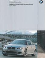 2004 BMW PARIJS HARDCOVER PERSMAP DUITS, Boeken, Auto's | Folders en Tijdschriften, Nieuw, BMW, Author