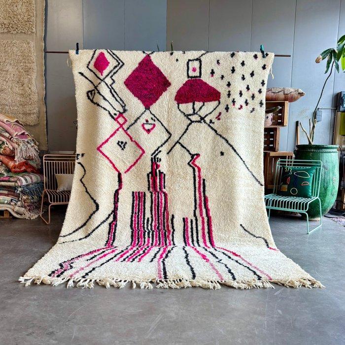 hand made - Handgemaakte Marokkaanse Azilal Tapijt – Uniek, Huis en Inrichting, Stoffering | Tapijten en Kleden