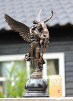 sculptuur, gloria victus - 49 cm - brons marmer, Antiek en Kunst