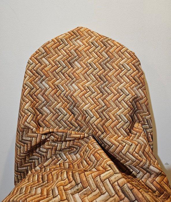 Exclusief textiel met kurkenschroeven van exclusieve wijnen, Antiek en Kunst, Antiek | Kleden en Textiel