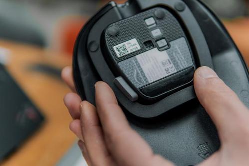 HandshoeMouse Shift Bluetooth, Zakelijke goederen, Kantoor en Winkelinrichting | Kantoorartikelen, Ophalen of Verzenden