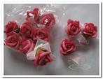 Mini foam roos 2 cm. pink-roze zelfklevend / pak, Nieuw, Ophalen of Verzenden