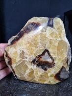 XXL Septaria, Septarie sculpture - Hoogte: 148 mm - Breedte:, Verzamelen, Mineralen en Fossielen