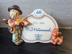 Goebel - Beeldje - Hummel 767 – puppy love, display plaque