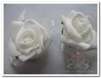 Mini foam roos 2 cm. Wit zelfklevend / pak Mini foam roos, Nieuw, Ophalen of Verzenden