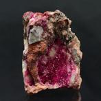 roseliet Kristallen op matrix - Hoogte: 6 cm - Breedte: 4, Verzamelen, Mineralen en Fossielen