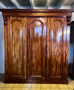 3deurs antiek Engels mahonie kast met fantastisch interieur, Antiek en Kunst