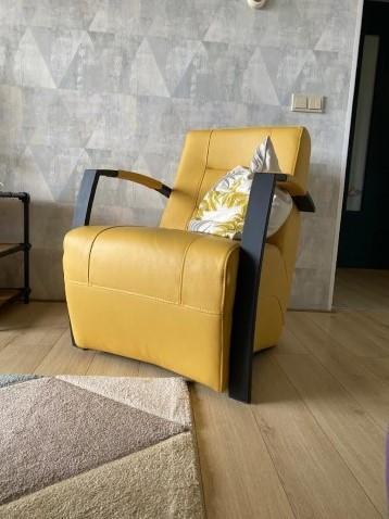 Leren fauteuil met stalen frame - geel leer - Echt leer, Ind, Huis en Inrichting, Fauteuils, 50 tot 75 cm, 75 tot 100 cm, Nieuw
