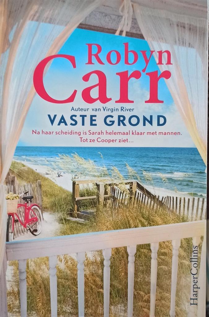 Vaste Grond 9783986980405 Robyn Carr, Boeken, Literatuur, Gelezen, Verzenden