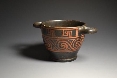 Oud-Grieks, Magna Graecia Zwarte-glazuur keramiek Skyphos, Antiek en Kunst, Antiek | Overige Antiek