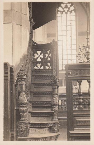 ZWOLLE - Preekstoel-trap St. Michaël Kerk, Verzamelen, Ansichtkaarten | Nederland, Verzenden
