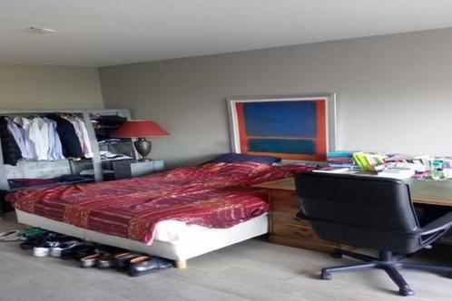 Studio Prins Hendrikstraat in Den Haag, Huizen en Kamers, Kamers te huur, 20 tot 35 m², Den Haag