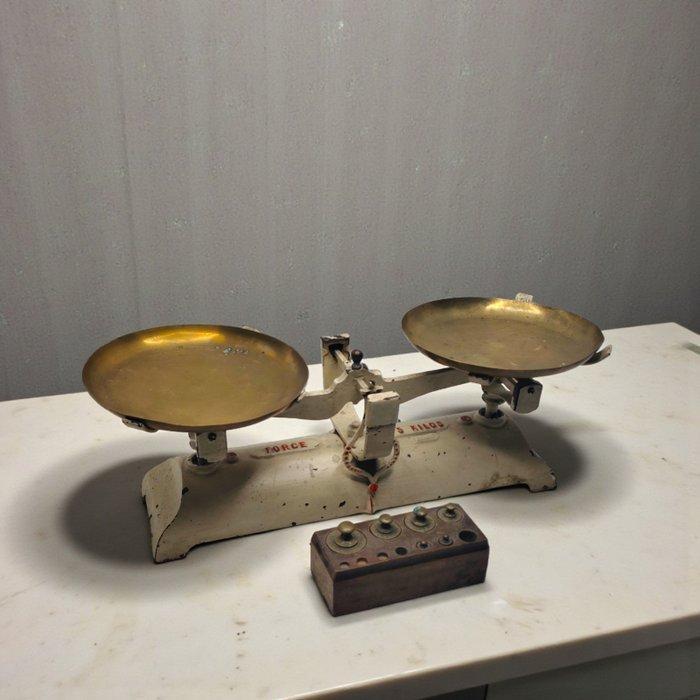 Rare Design - Balans of weegschaal - IJzer, Messing, Hout, Antiek en Kunst, Antiek | Wandborden en Tegels