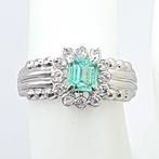 Ring Platina - 0.65ct. tw. Smaragd - Diamant, Nieuw