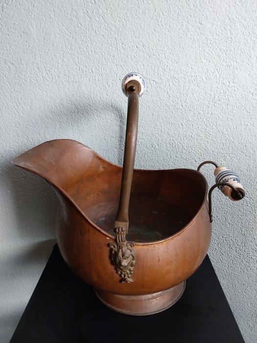 Pot - Koper - Koperen helm pot, Antiek en Kunst, Curiosa en Brocante