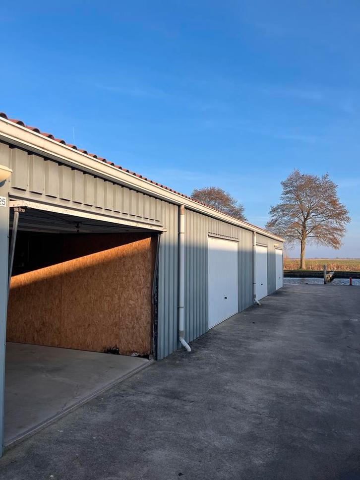 Schiphuis Sneek 14 meter te koop, Watersport en Boten, Ligplaatsen, Winter, Lente, Zomer, Herfst