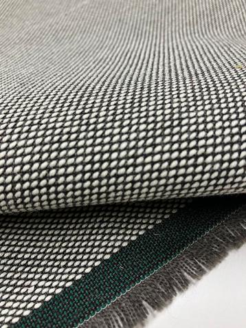 37,35€/M KVADRAT STEELCUT TRIO 3 WOLLEN DEENSE MEUBELSTOF beschikbaar voor biedingen