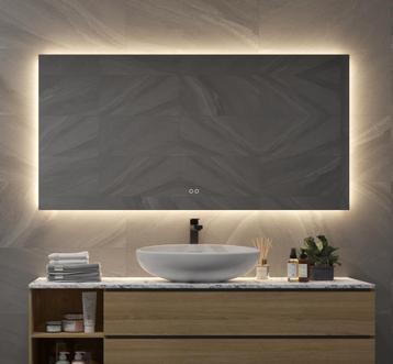 Design badkamer spiegel met fraaie verlichting en verwarming beschikbaar voor biedingen