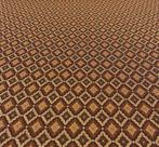 Textiel met geometrisch ontwerp in nuances van hazelnoot,, Antiek en Kunst