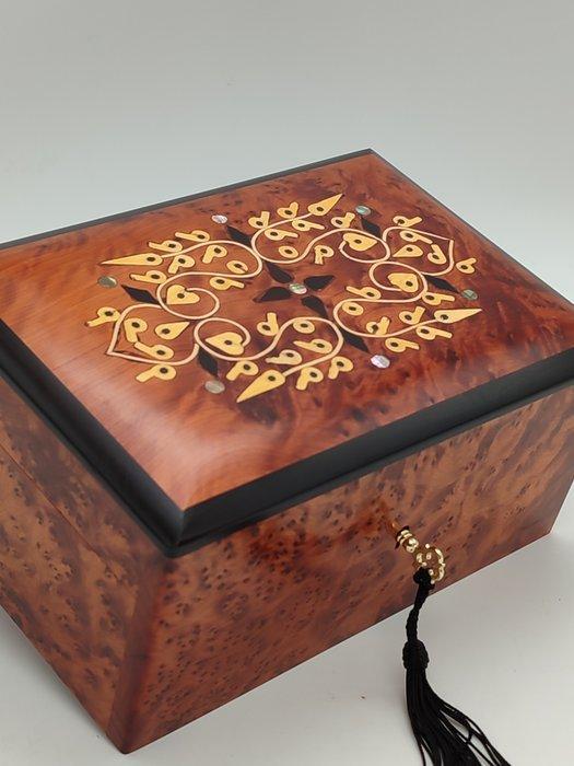 Sieradendoos - Hout (Thuya), hout, parelmoer, marqueterie,, Antiek en Kunst, Curiosa en Brocante