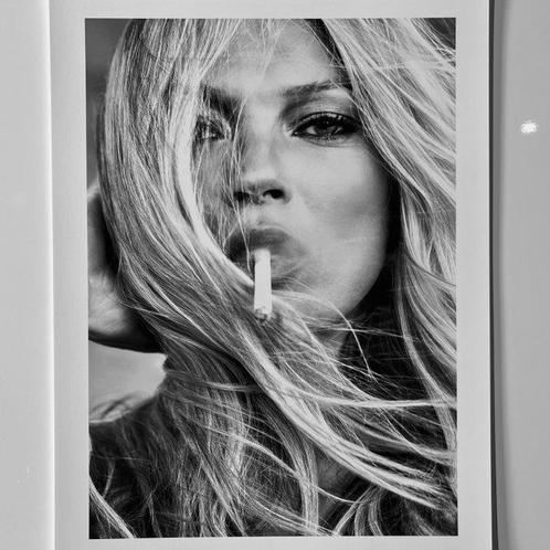 Kate Moss - Iconic - Fine Art Photographie - XL 42x30 cm -, Verzamelen, Film en Tv