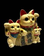 Beeldje - Showa Retro Jumbo Triple Maneki Neko / Large Size