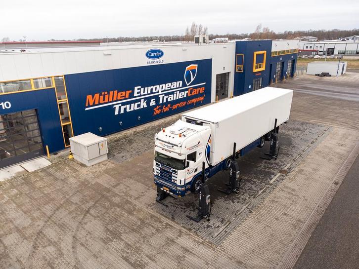 Demo set mobiele hefkolommen draadloos 4x 5,5 ton liften, Zakelijke goederen, Machines en Bouw | Transport