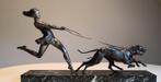 Géo Maxim - Art Deco sculptuur - Vrouw met windhonden