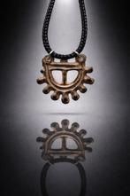 Vroege middeleeuwse / Vikingen Brons Zonneschild-amuleet