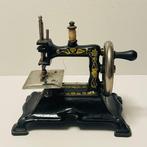 Naaimachine - IJzer - Vintage kleine naaimachin, Antiek en Kunst