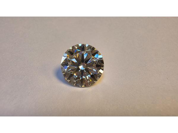 Veiling - Moissanite briljant 7.00 crt ( GRA gecertificeerd, Sieraden, Tassen en Uiterlijk, Edelstenen