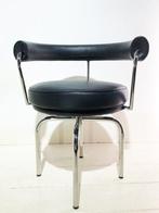 Cassina - Charlotte Perriand, Le Corbusier, Pierre Jeanneret