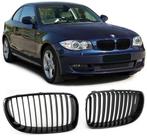Glanzend zwarte grillen nieren BMW E81 E82 E87 LCI E88 B0218, Nieuw, Voor, BMW