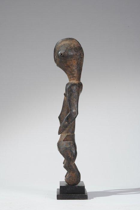 Een houten beeldhouwwerk - Montol - Nigeria (Zonder, Antiek en Kunst, Kunst | Niet-Westerse kunst