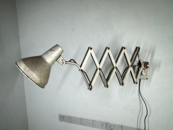 Industriële muurlamp - Lamp - Metaal, Antiek en Kunst, Antiek | Wandborden en Tegels