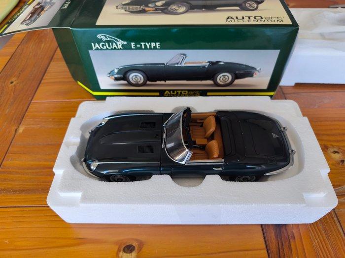 Autoart 1:18 - Modelauto - Jaguar E-Type, Hobby en Vrije tijd, Modelauto's | 1:5 tot 1:12